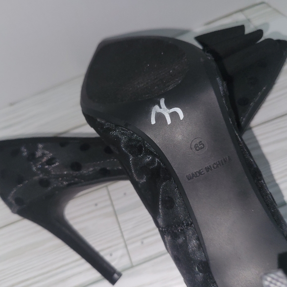 Betsey Johnson Ribbon Heels - Picture 8 of 10